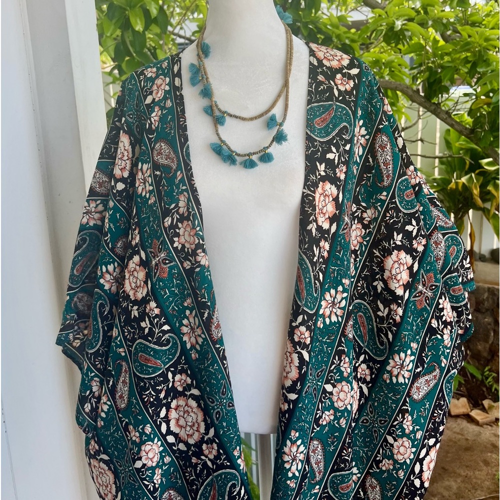 Kimono Style Tunic NWOT